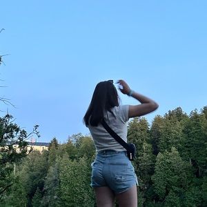 Meet your Posher, Liya